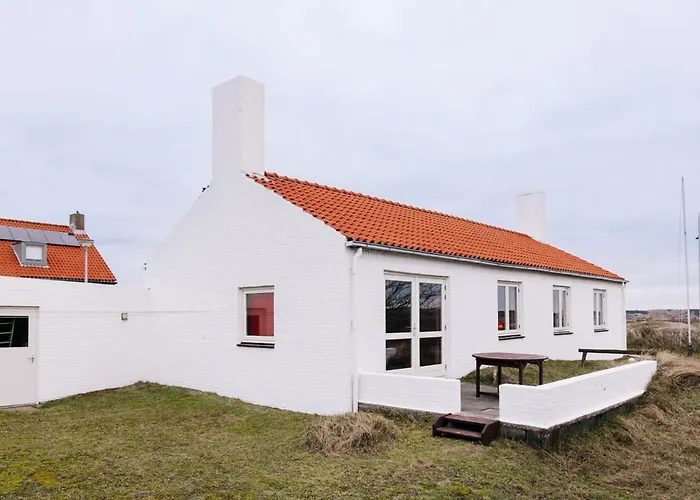 Zuidwest 6, Garden, Dunes & Free Parking Villa