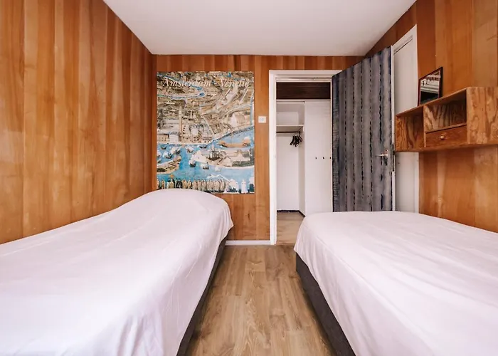 Zuidwest 6, Garden, Dunes & Free Parking