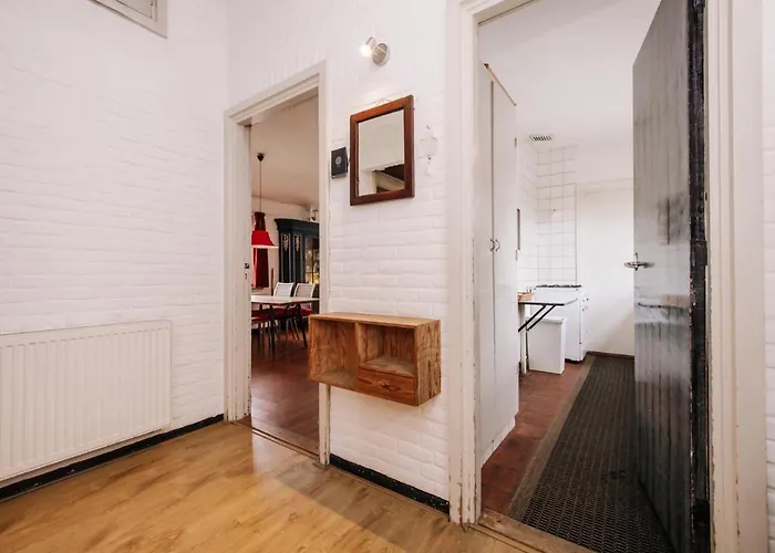 Zuidwest 6, Garden, Dunes & Free Parking Villa