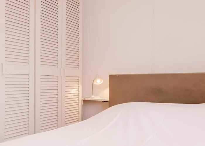 Villa Zuidwest 6, Garden, Dunes & Free Parking *