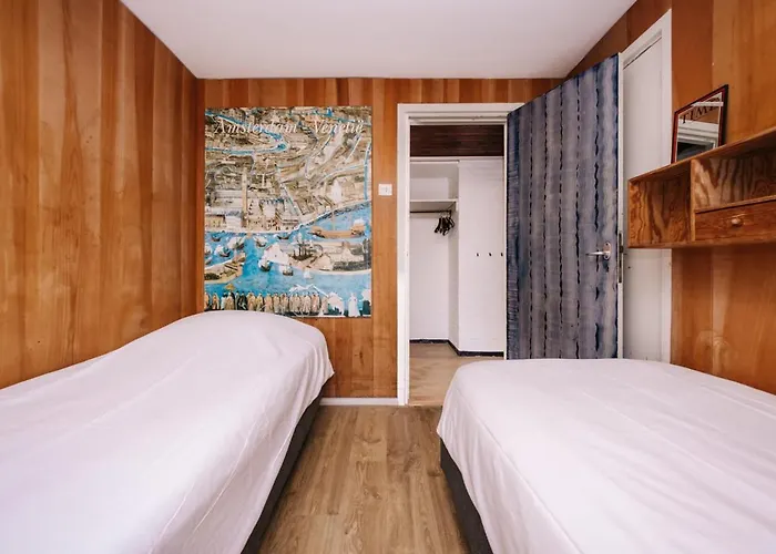 Zuidwest 6, Garden, Dunes & Free Parking