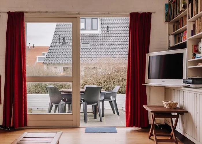 Zuidwest 6, Garden, Dunes & Free Parking Villa Zandvoort