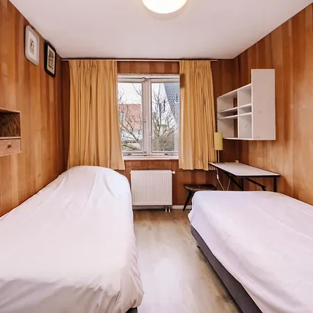 Zuidwest 6, Garden, Dunes & Free Parking *