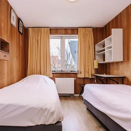 Zuidwest 6, Garden, Dunes & Free Parking Villa *