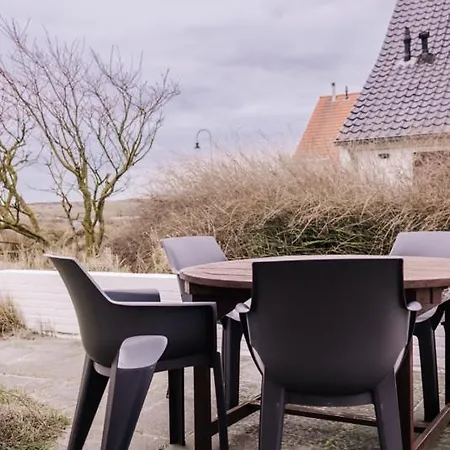 Villa Zuidwest 6, Garden, Dunes & Free Parking *