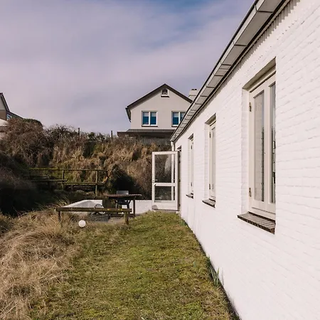 Zuidwest 6, Garden, Dunes & Free Parking