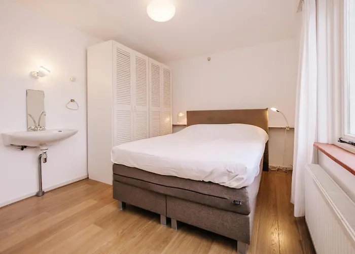 Villa Zuidwest 6, Garden, Dunes&free Parking